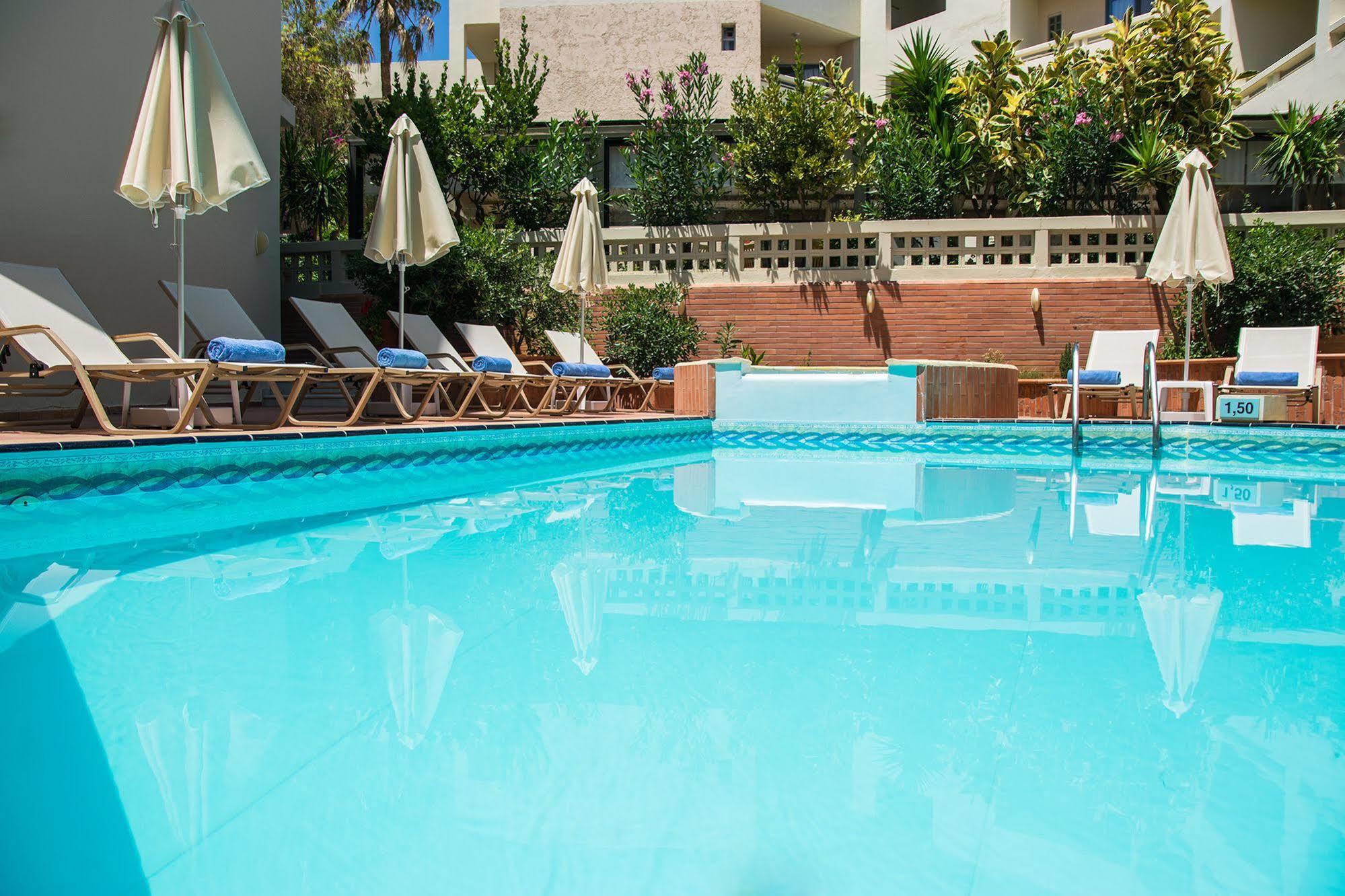 Anita Beach Hotel- Adults Only Rethymno  Bagian luar foto